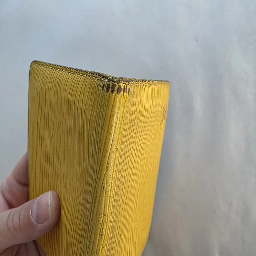 Louis Vuitton Yellow Epi ID Credit‎ Card Holder SP0030